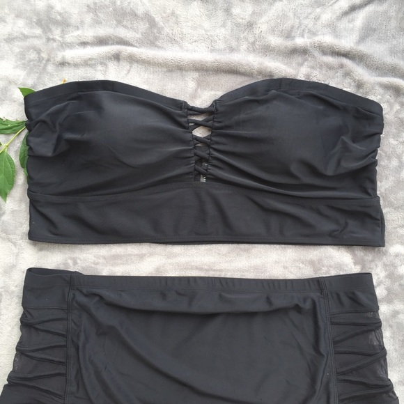 Black Lattice Front Wireless Bikini Set - Picture 4 of 8